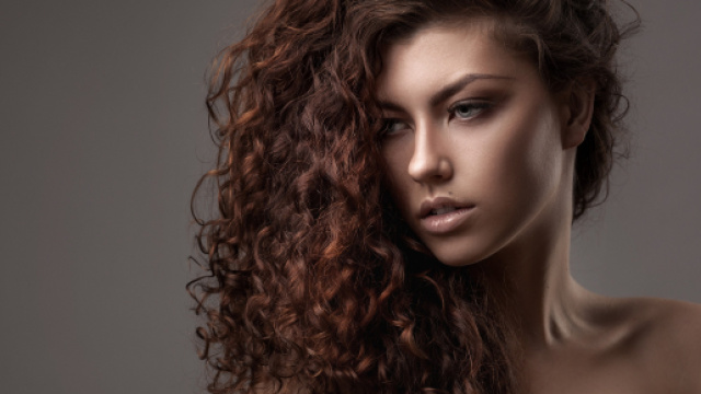 Tagli di capelli: le chiome ricce e lo short bob nell'estate 2019