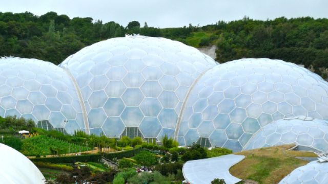 Una veduta esterna dell'Eden Project