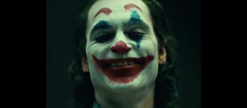 Joaquin Phoenix caracterizado como o vil&atilde;o Coringa. (Arquivo Blasting News)