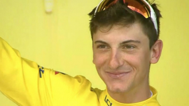 Giulio Ciccone &egrave; maglia gialla al Tour de France