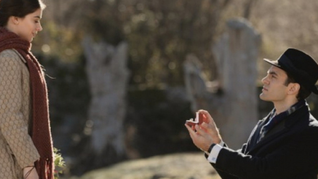 Il Segreto spoiler: Alvaro si allea con Antolina e chiede ad Elsa di sposarlo