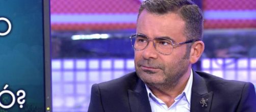 Jorge Javier V&aacute;zquez, en el plat&oacute; de 'S&aacute;bado Deluxe'. / Telecinco