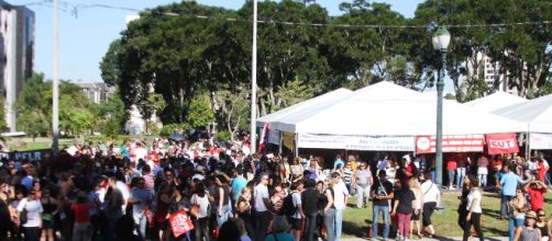 Servidores paranaense em greve Foto: (Arquivo Blasting News)