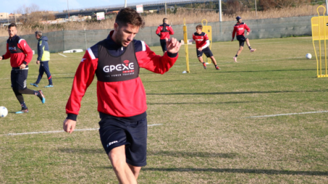 L'attaccante Stefano Pettinari, calciatore del Lecce, possibile il trasferimento al Crotone