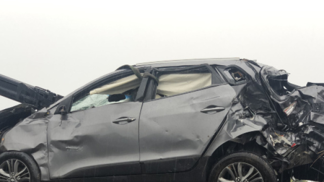 Gallipoli, esce fuori strada e si ribalta con l'auto: muore una giovane mamma poco pi&ugrave; che 30enne