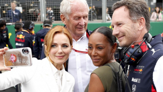 Geri Halliwell posa con il marito Christian Horner, e Mel B, sua bandmate nelle Spice Girls, al Gran Premio di Silverstone in UK
