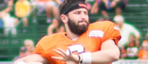 Baker Mayfield still has a problem with Hue Jackson [Image via Erik Drost/Wikimedia Commons]