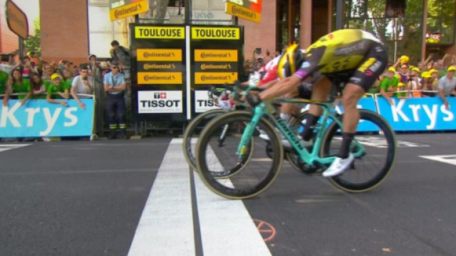 Tour de France: Caleb Ewan vince a Tolosa, Alaphilippe ancora in maglia gialla