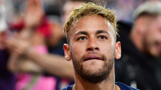 Neymar est encore loin de Barcelone