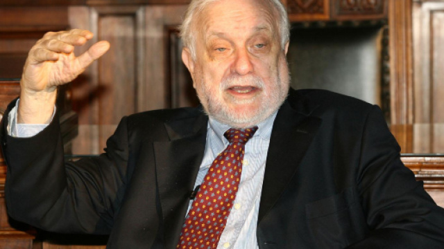 Luciano De Crescenzo morto a 91 anni