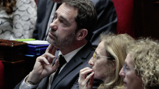 Maintien de l'ordre : Christophe Castaner au front pour d&eacute;fendre son bilan