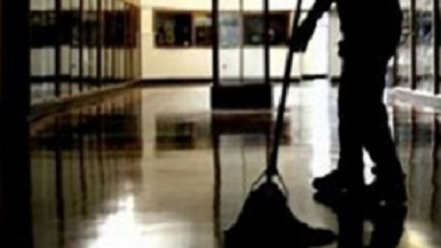 Assunzioni Ata stop appalti di pulizia: attesa per decreto, si lavora sui numeri