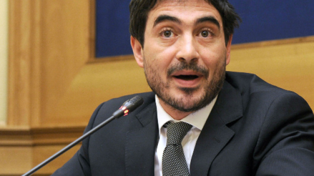 Pensioni, Fratoianni: enorme questione generazionale ignorata