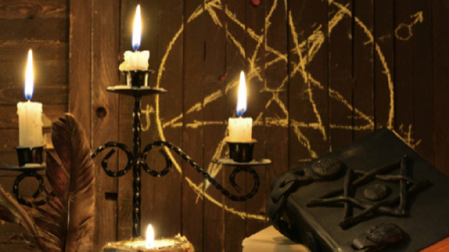 Oroscopo marted&igrave; 23 luglio 2019: stress per Vergine, 'colpi di fulmine' per Gemelli.