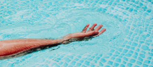 Una explosi&oacute;n en una piscina por un error qu&iacute;mico