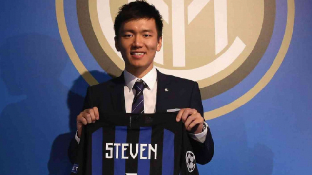 Il presidente dell'Inter Steven Zhang sarebbe infastidito per le polemiche sui mancati rinforzi promessi a Conte - FOTO scoopernews.com