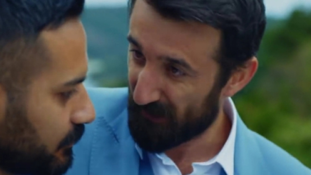 Hakan far&agrave; uccidere Resul e Celal dal suo tirapiedi.