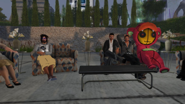 Omicidio Vittorio Veneto,le due donne vivevano come in Second Life, Paolo era il 'cattivo'