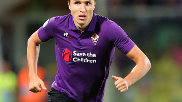 Federico Chiesa vuole lasciare la Fiorentina, ma i vertici della Viola non vogliono farlo partire.
