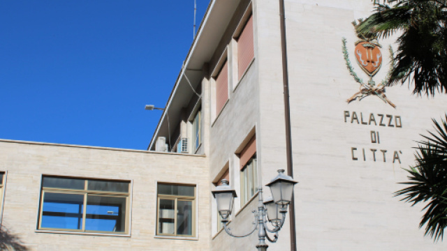 Brindisi, 13 comuni sollecitati dalla Prefettura per la consegna della manovra di bilancio