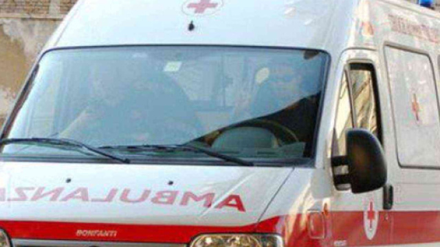 Brindisi, 73enne colto da malore in auto muore alla guida