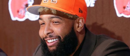 The Cleveland Browns star made a little boy's day. [Image via NFL/YouTube]