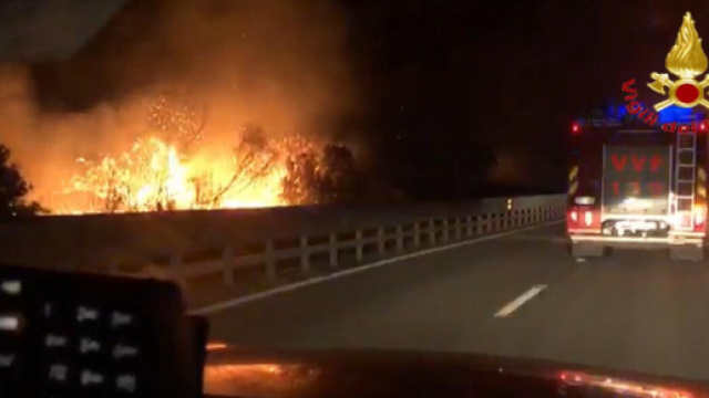 Sardegna: incendio di vaste proporzioni a Siniscola, nel Nuorese | galluraoggi.it