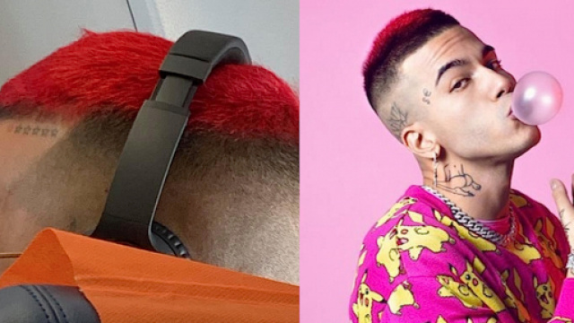 Sfera Ebbasta, immortalato in aereo sul volo per Corf&ugrave;.