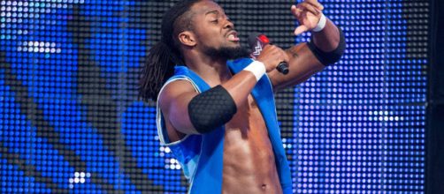 Kofi Kingston does the "Stone Cold Steve Austin" type of act in the latest SmackDown Live. [Blasting News Database]