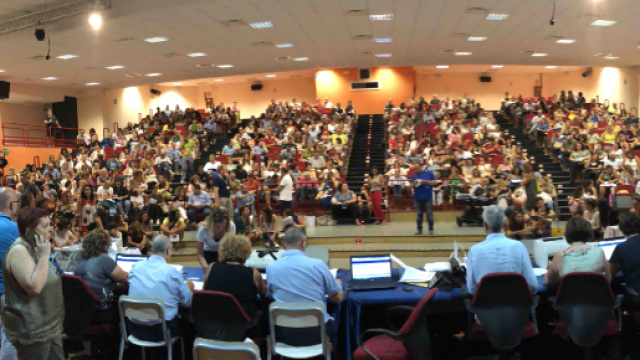 Concorso scuola, Infanzia e Primaria: slitta il bando per una nuova proposta al Miur