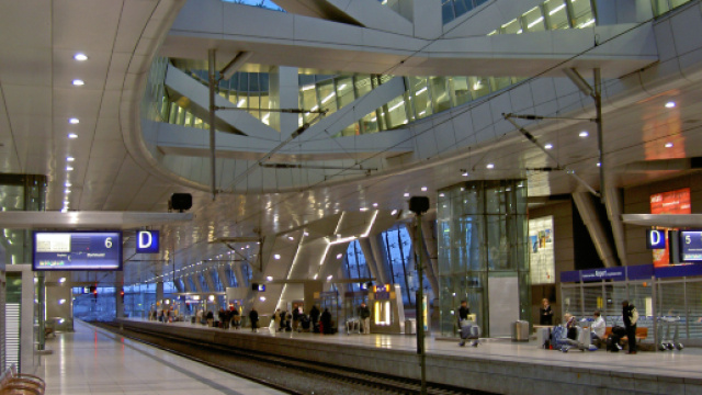 Germania, bimbo muore sotto un treno dopo essere stato spinto ... - ilgiornale.it