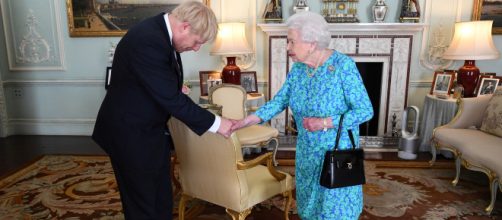 El brexit duro de Boris Johnson provoca la ca&iacute;da de la libra