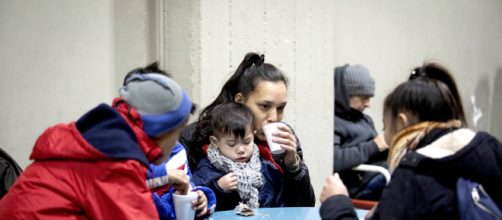 O clube argentino River Plate abriu o est&aacute;dio Monumental para abrigar moradores de rua (Mart&iacute;n Zabala/Xinhua)