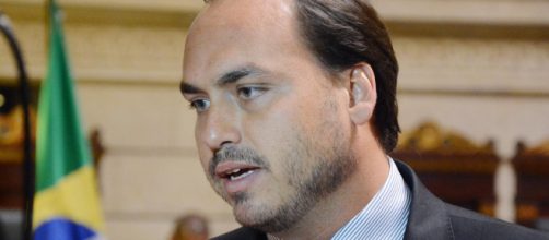 Carlos questiona seguran&ccedil;a da Presid&ecirc;ncia ap&oacute;s suic&iacute;dio em evento. (Arquivo Blasting News)