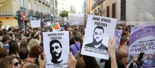 El Supremo sentencia que la Manada viol&oacute; en 10 ocasiones a la v&iacute;ctima