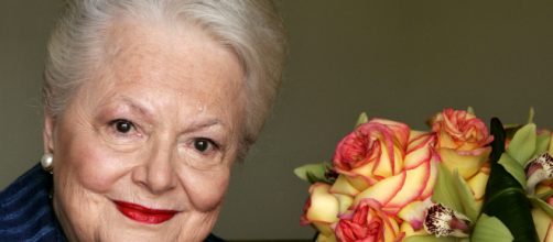 Olivia de Havilland "shocked and saddened" by sister Joan ... - cbsnews.com