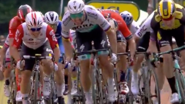 Lo sprint finale, Sagan battuto da Teunissen