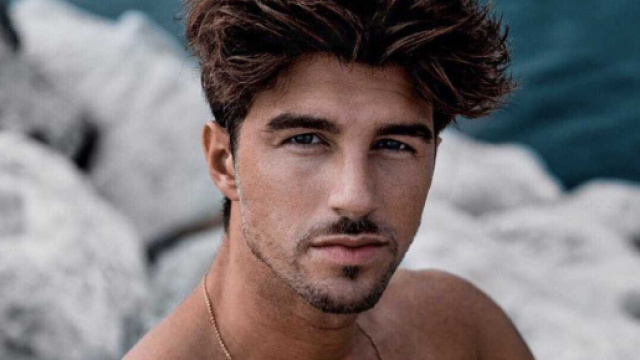 Andrea Damante beccato con Sara Croce: i due insieme in discoteca e forse a casa di lui
