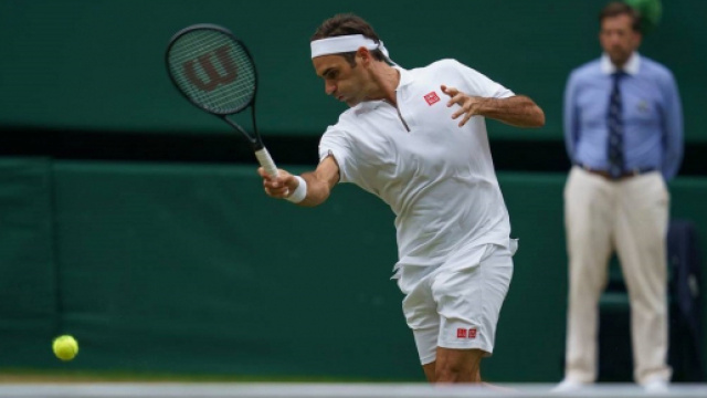 Federer verso un nuovo record: se batte Nishikori sar&agrave; la centesima vittoria a Wimbledon