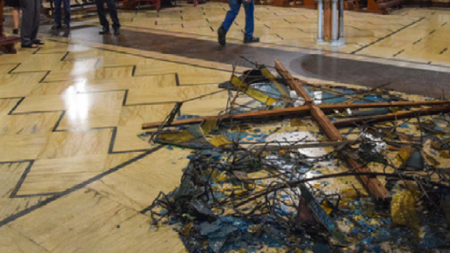 Venezia, crolla il rosone della chiesa di Carpenedo: il prete parla di 'miracolo'