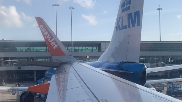 BREAKING An easyJet Airbus A320 and a KLM Boeing 737-800 have ... - airlive.net