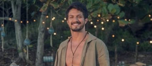R&ocirc;mulo Estrela &eacute; um dos protagonistas da novela, ao lado de Grazi Massafera. (Reprodu&ccedil;&atilde;o/Instagram/@romuloestrela)