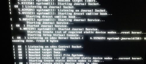 Huawei develops OS program/maskimko/Pixabay.com
