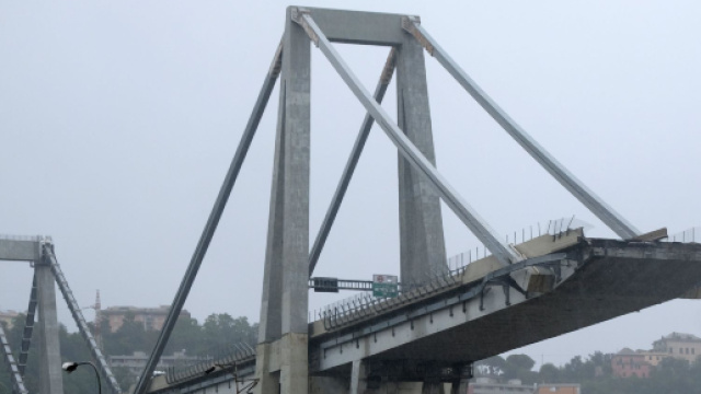 Crollo del ponte Morandi a Genova: uno studio della Nasa rivela che la struttura si 'muoveva' gi&agrave; dal 2015.