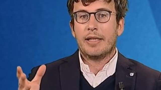 Diego Fusaro critico su Richard Gere sull'Open Arms.