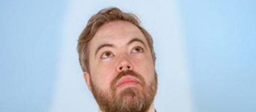 Comic Nick Dixon performs Christianity and Me at the Edinburgh Fringe. (Image credit: E20 Comms/Youtube)