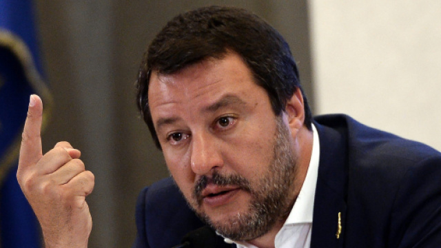 Il vicepremier Matteo Salvini contro il patto M5S-Pd e dichiara di essere disposto a riunire la destra italiana.- fanpage.it