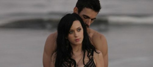 Katy Perry es acusada por un delito de acoso sexual