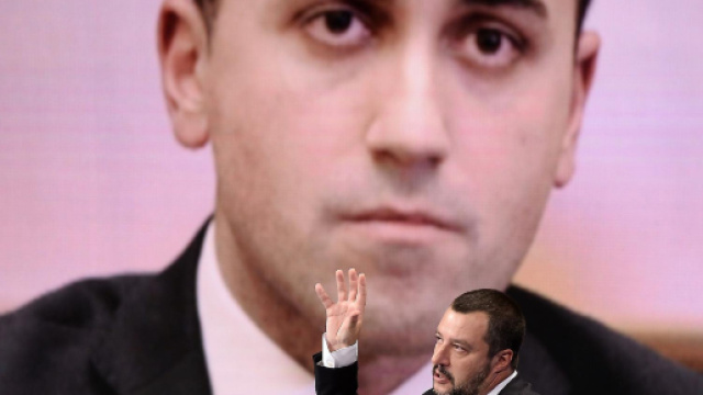 Crisi di governo, Salvini: 'Il 20 agosto sfiduceremo Conte' e con Di Maio &egrave; gelo