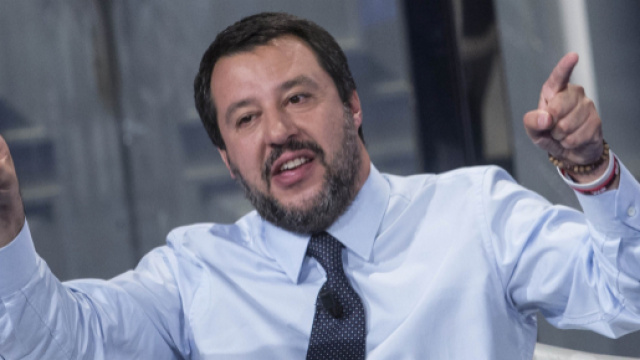 Governo alla frutta, Salvini al fedelissimo: "Tieniti pronto, si ... - ilprimatonazionale.it